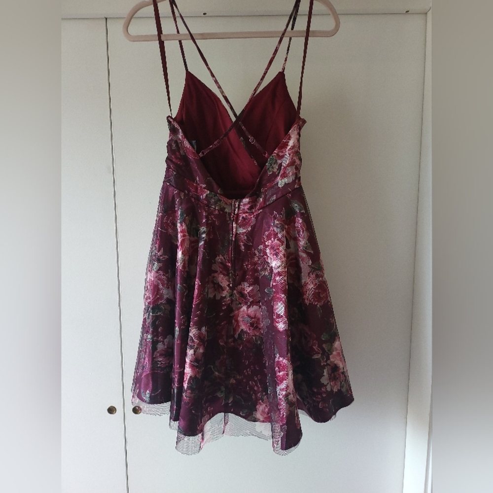 Dress - Picture 2 of 3